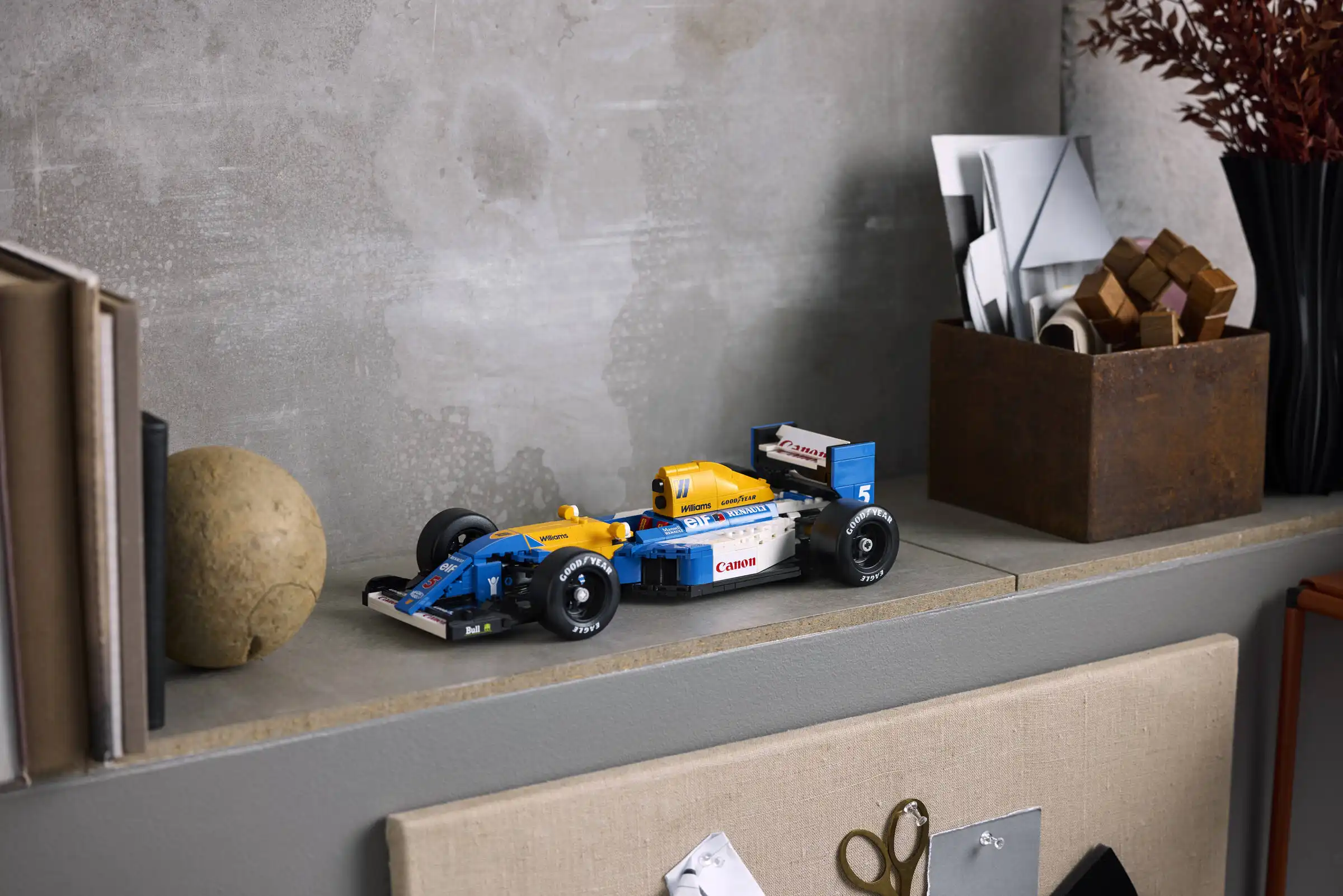 Zdjecie zestawu LEGO 10353 Icons Williams Racing FW14B i Nigel Mansell 1