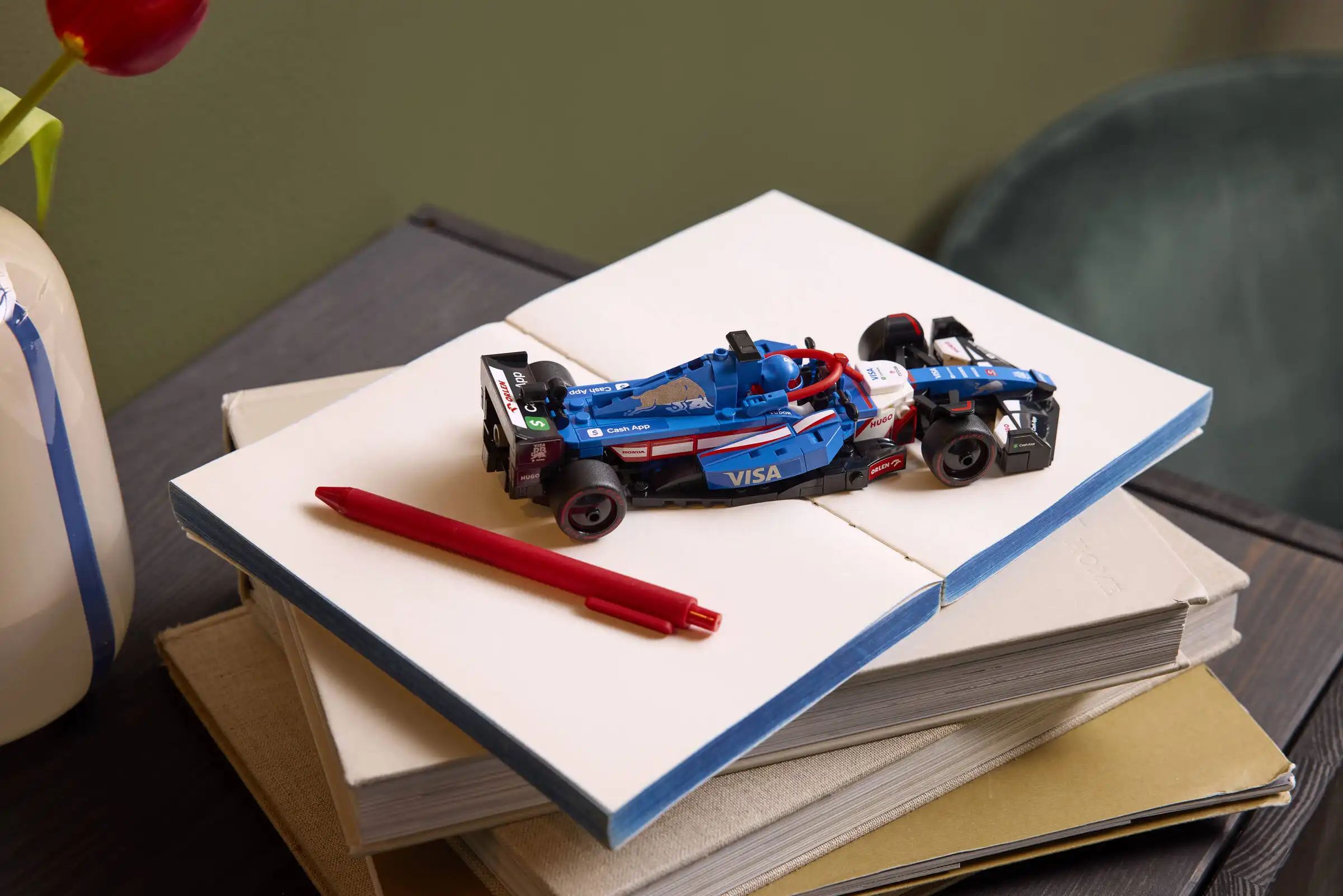 Zdjecie zestawu LEGO 77246 Speed Champions Bolid F1® Visa Cash App RB VCARB 01 1