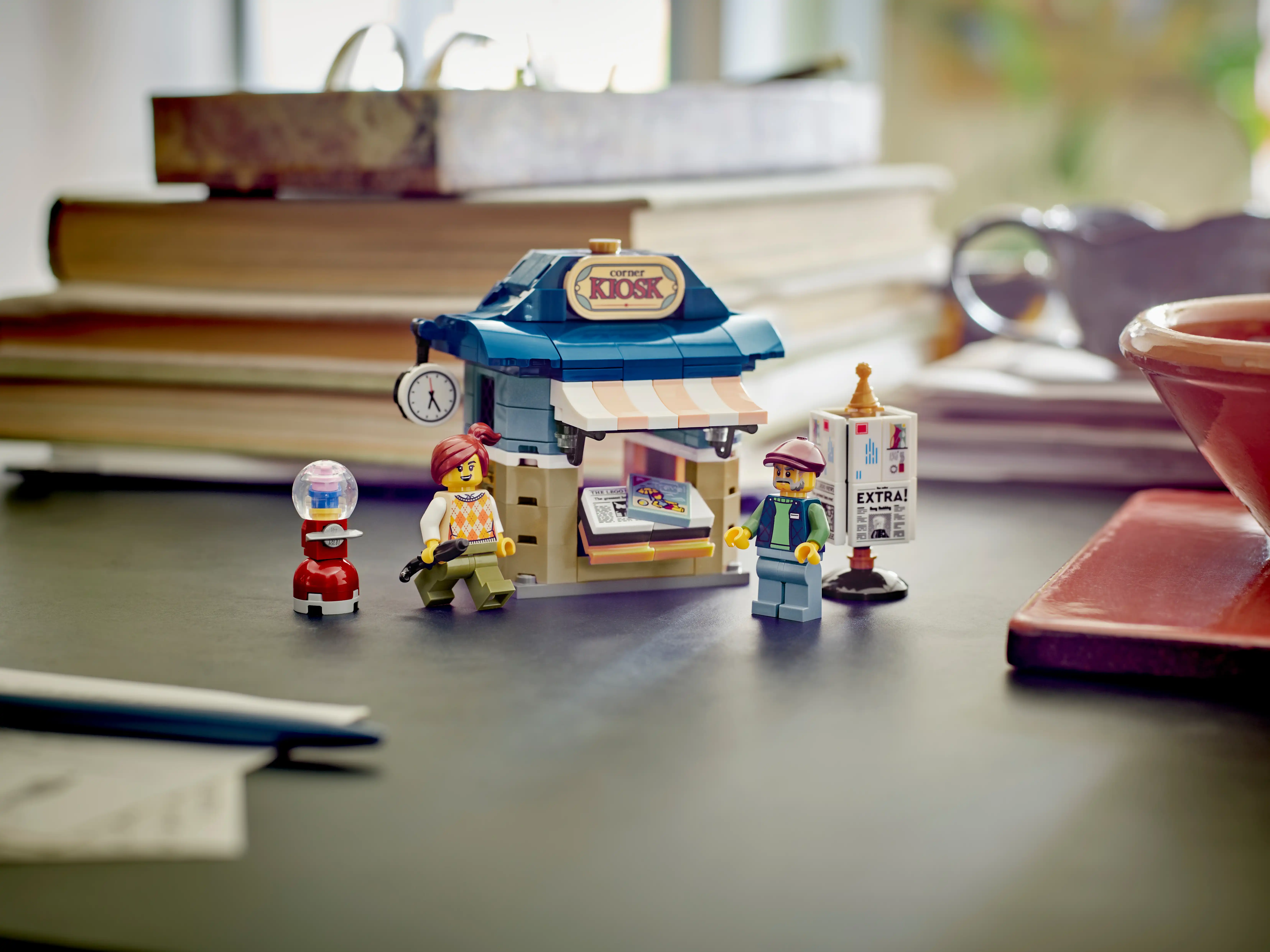 Zdjecie zestawu LEGO 40757 Icons Kiosk na rogu 2