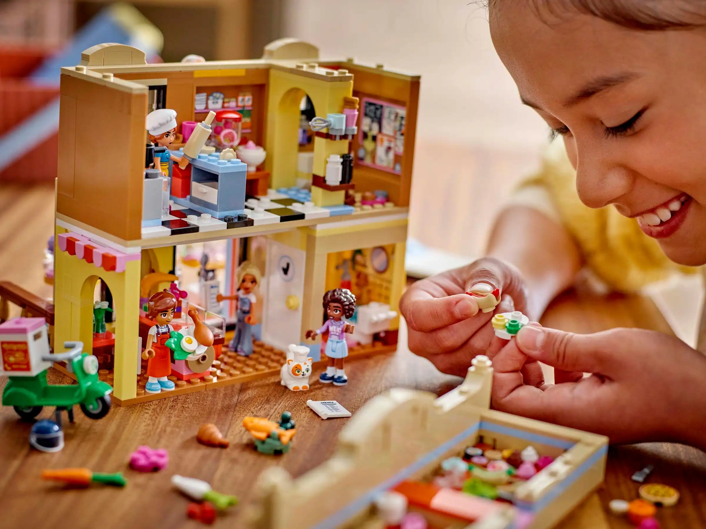 Zdjecie zestawu LEGO 42655 Friends Restauracja i szkoła gotowania 3