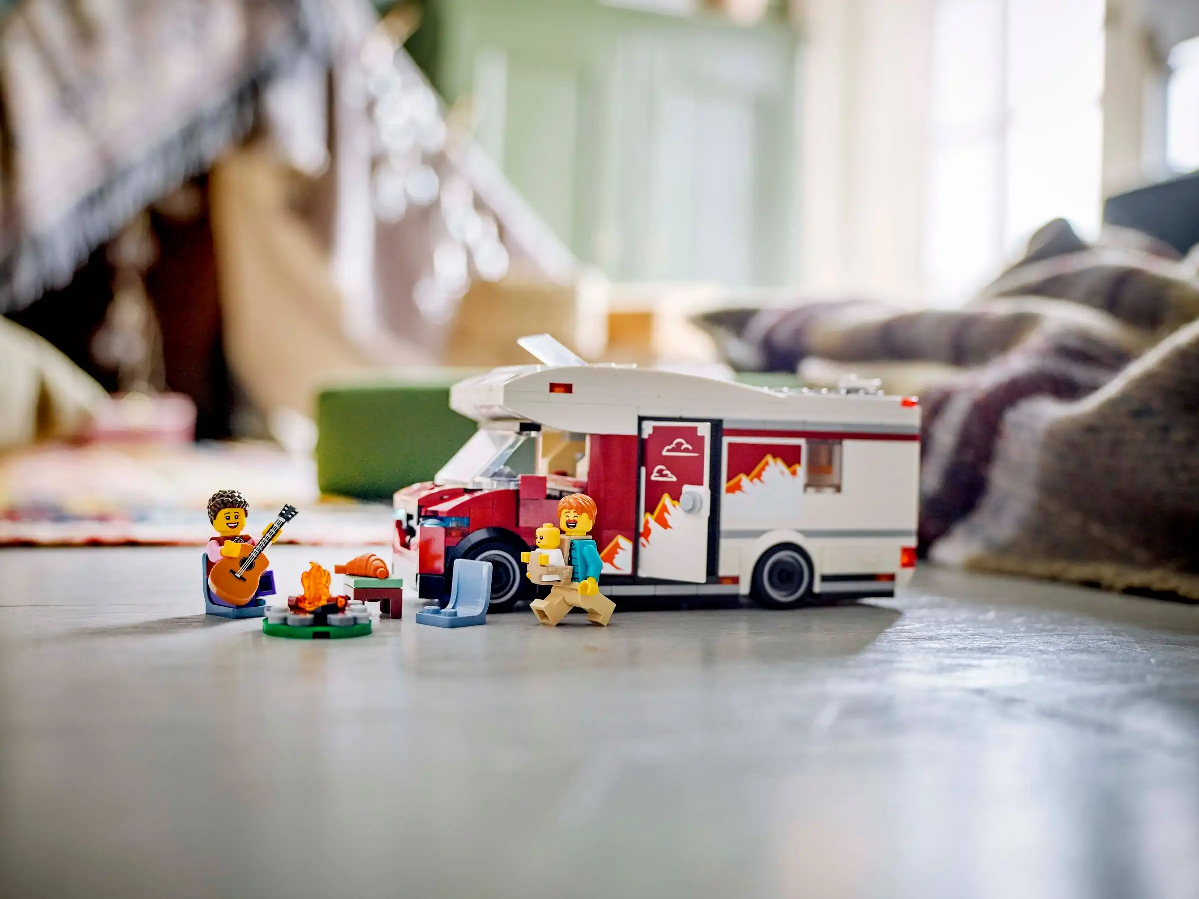 Zdjecie zestawu LEGO 60454 City Wakacyjny kamper pełen przygód 2