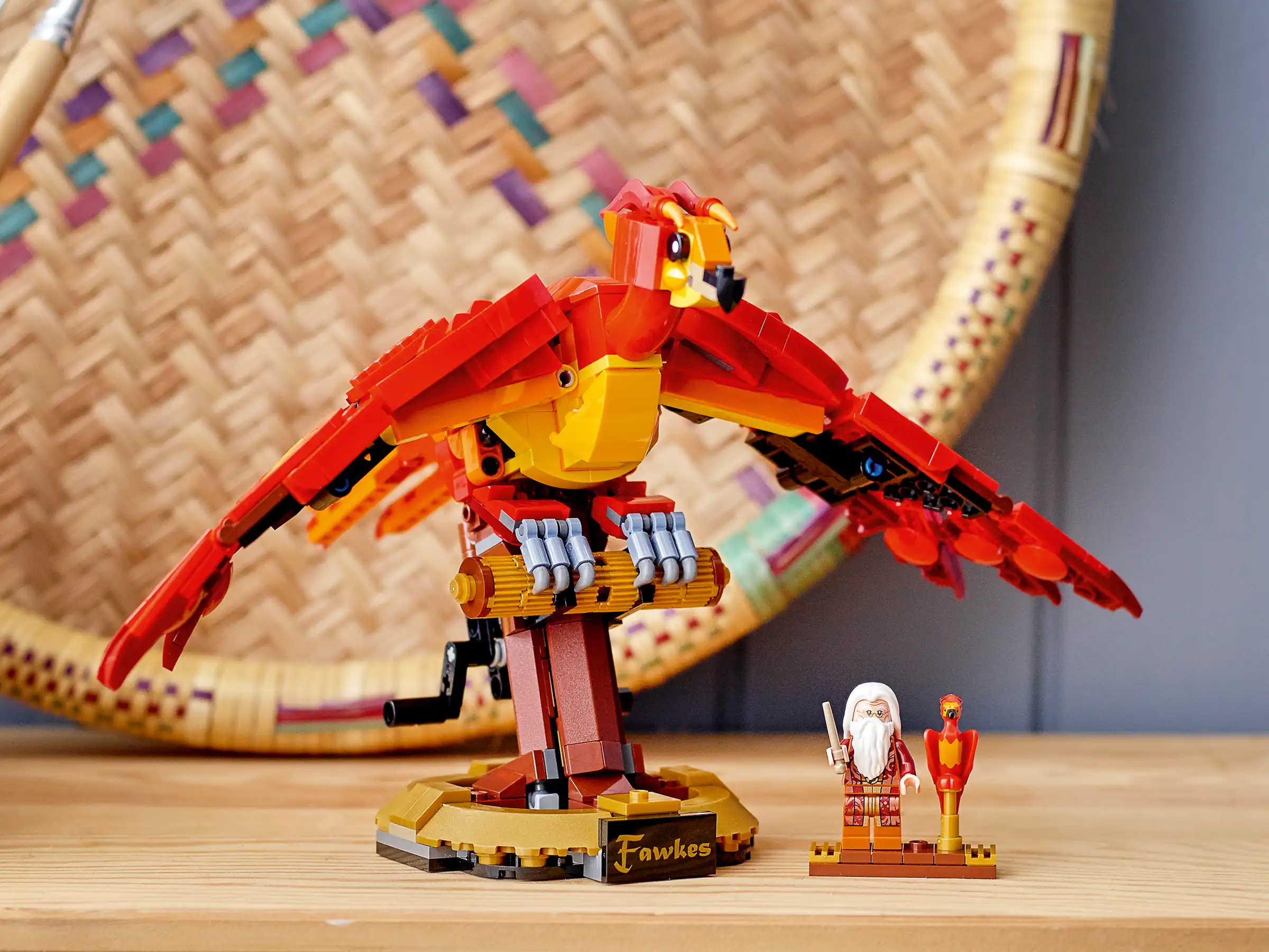 Zdjecie zestawu LEGO 76394 Harry Potter Fawkes, feniks Dumbledore'a 4