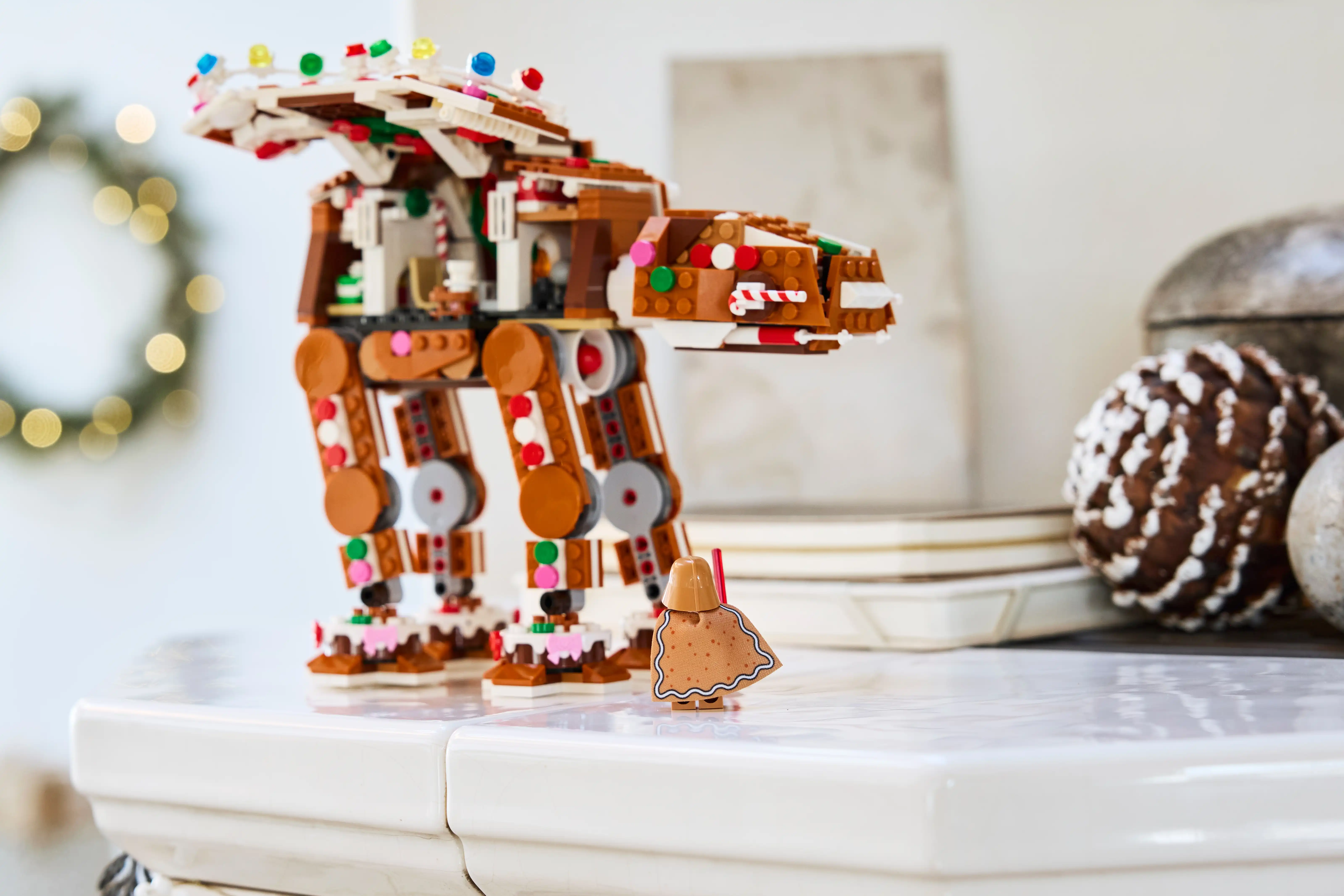 Zdjecie zestawu LEGO 40806 Star Wars Piernikowa maszyna krocząca AT-AT™ 4