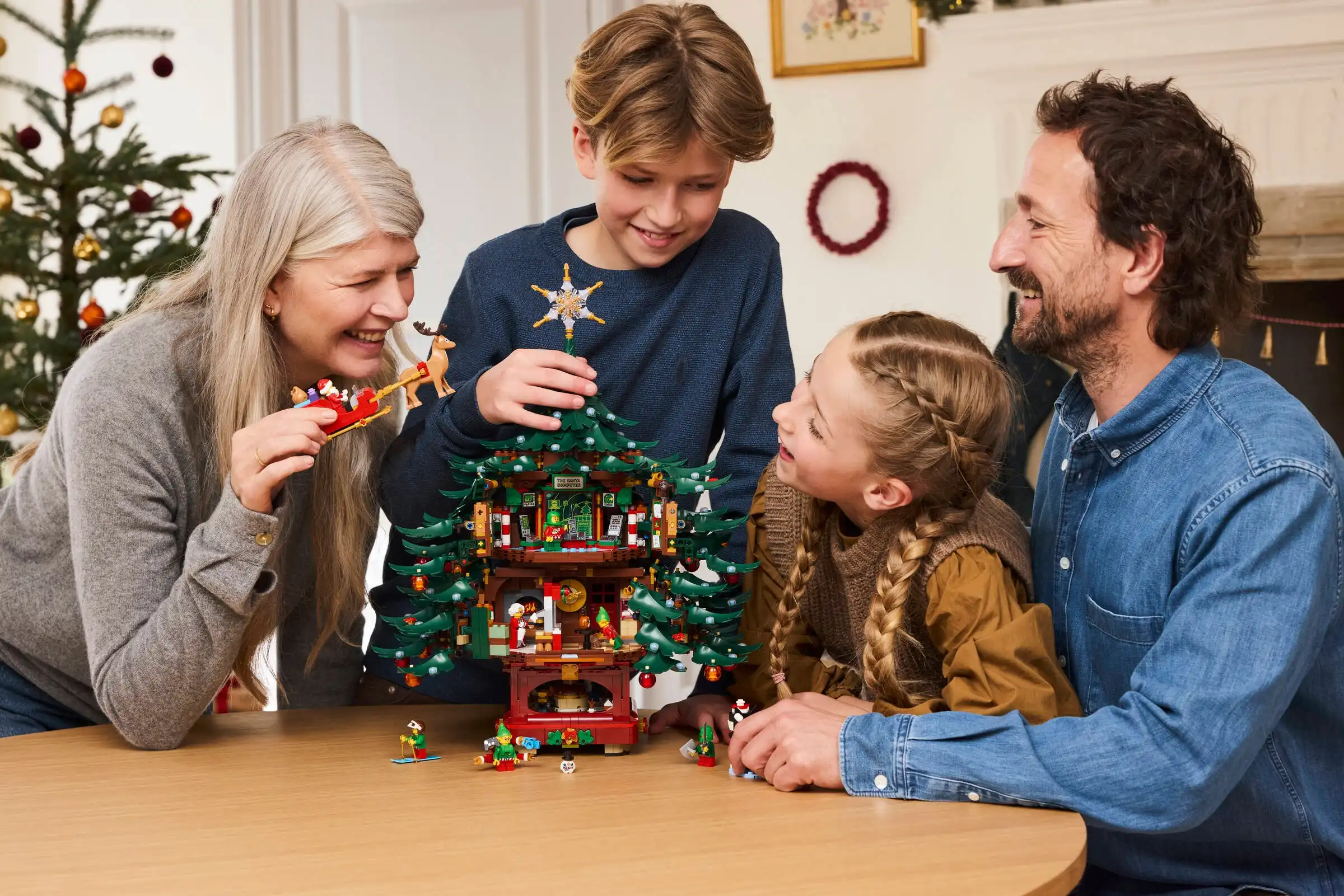 Zdjecie zestawu LEGO 41843 Inne Rodzinna choinka 2