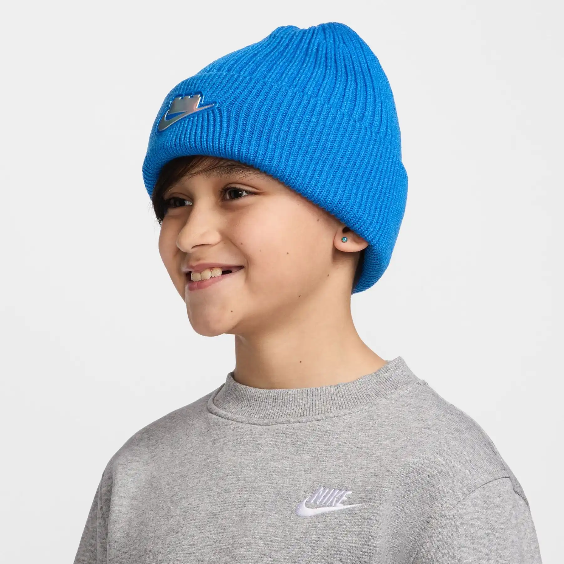 Zdjecie zestawu LEGO 5010036 Nike Czapka beanie Peak z kolekcji Nike x LEGO® 2
