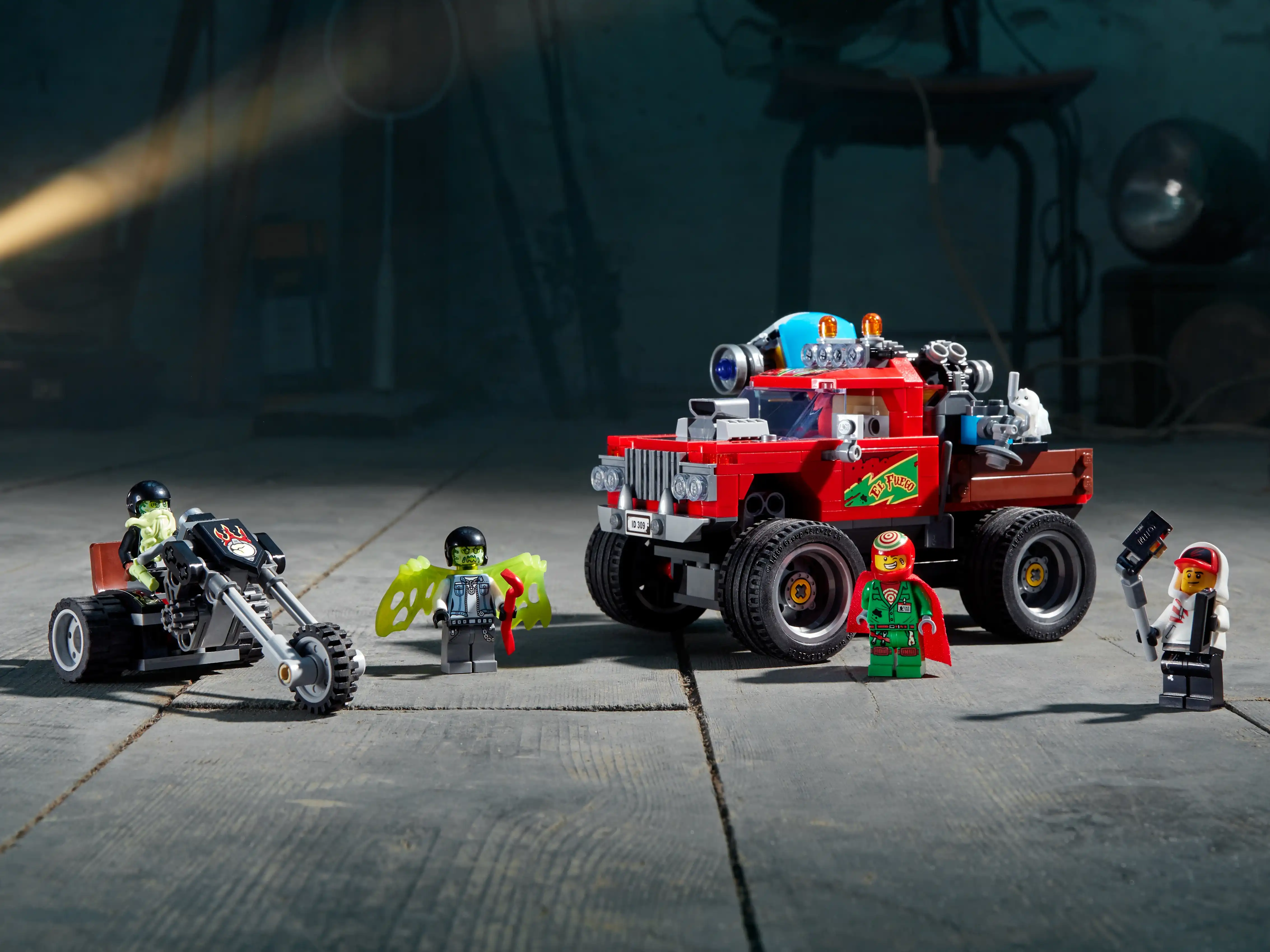 Zdjecie zestawu LEGO 70421 Hidden Side Samochód kaskaderski El Fuego 3
