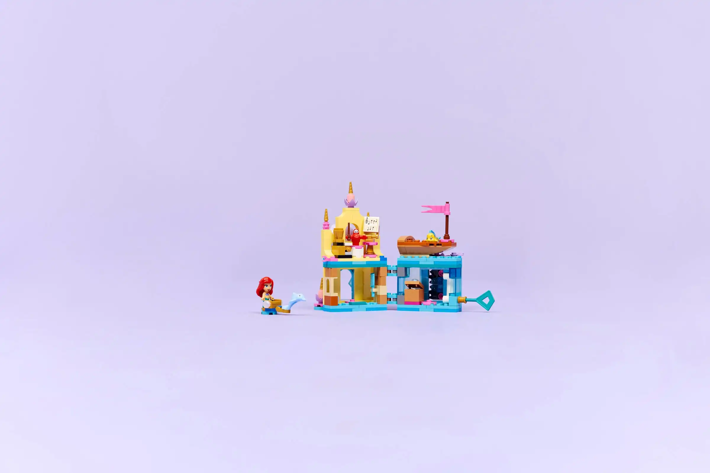 Zdjecie zestawu LEGO 43285 Disney Magiczny minipałac Arielki 1