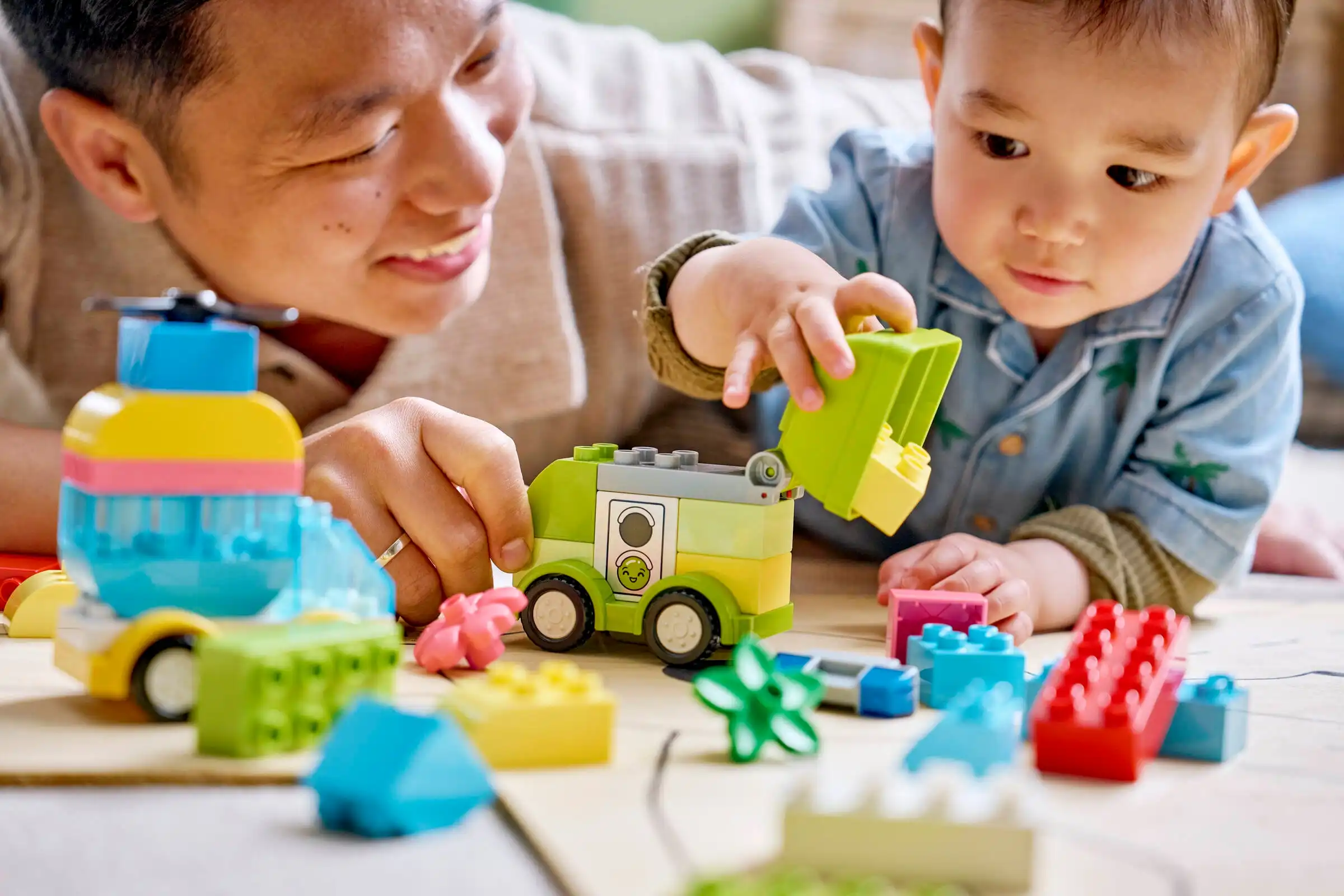 Zdjecie zestawu LEGO 10474 DUPLO Kreatywne pojazdy 1