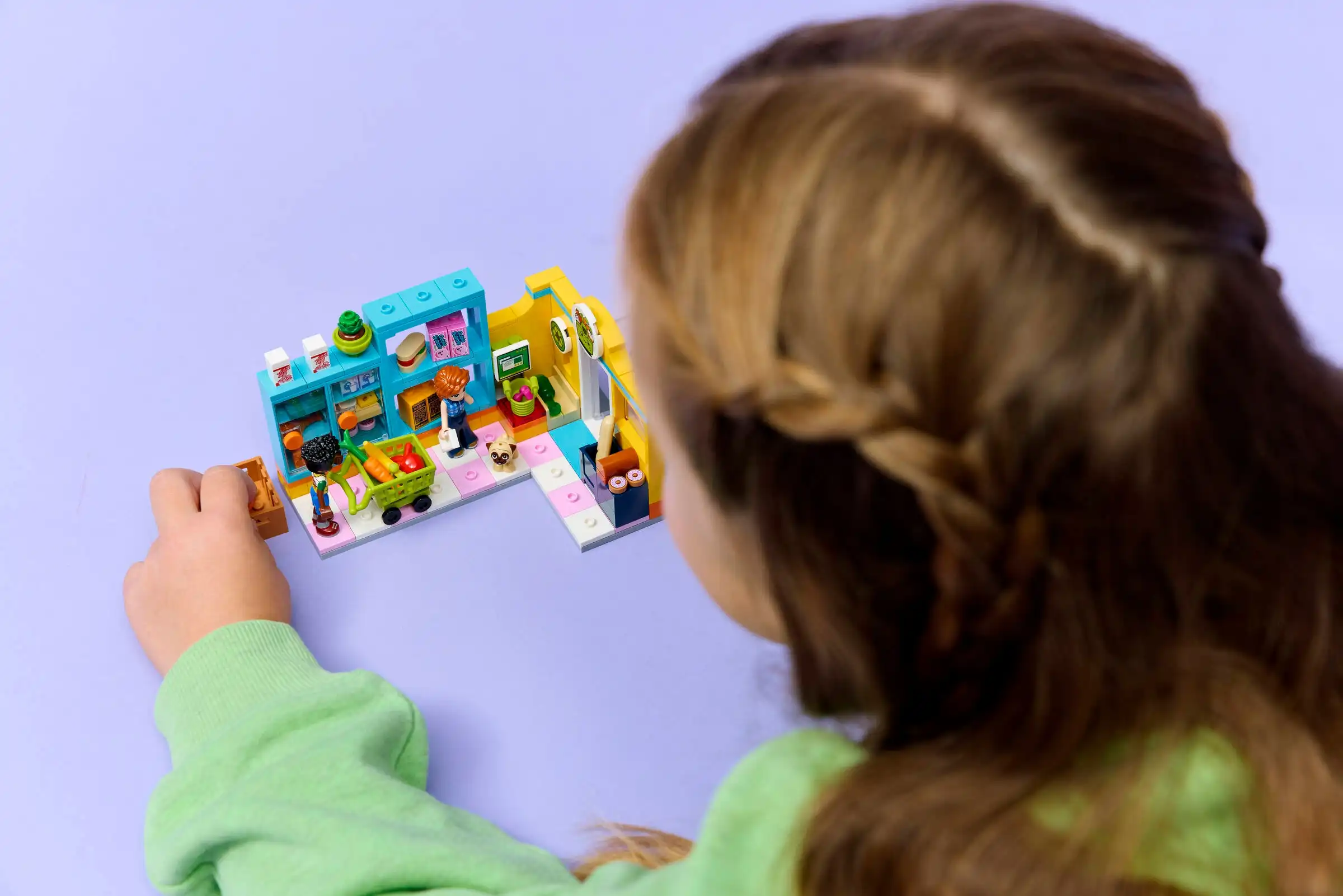 Zdjecie zestawu LEGO 42680 Friends Sklep spożywczy w mieście Heartlake 1