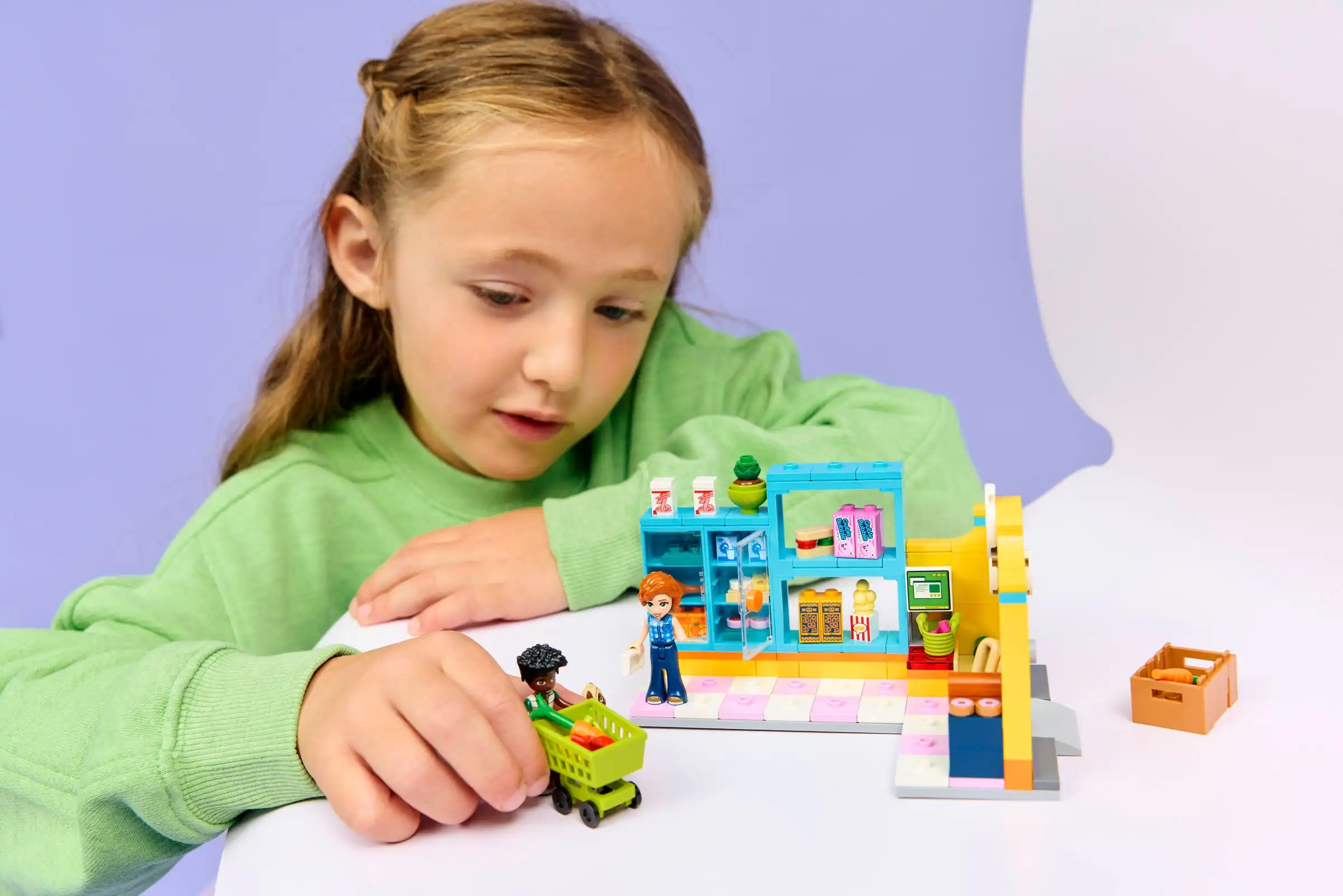 Zdjecie zestawu LEGO 42680 Friends Sklep spożywczy w mieście Heartlake 2