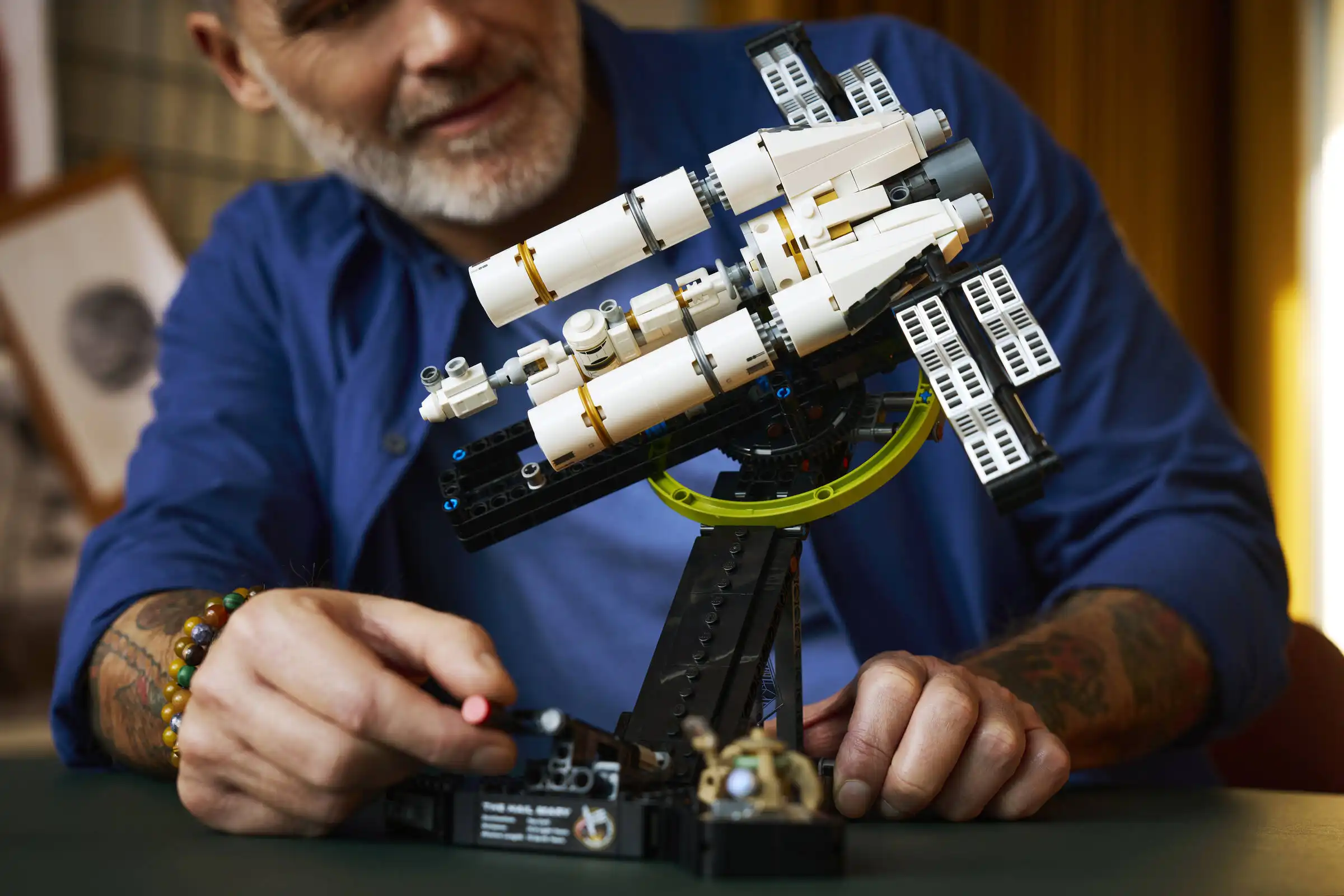 Zdjecie zestawu LEGO 11389 Icons Projekt Hail Mary 2
