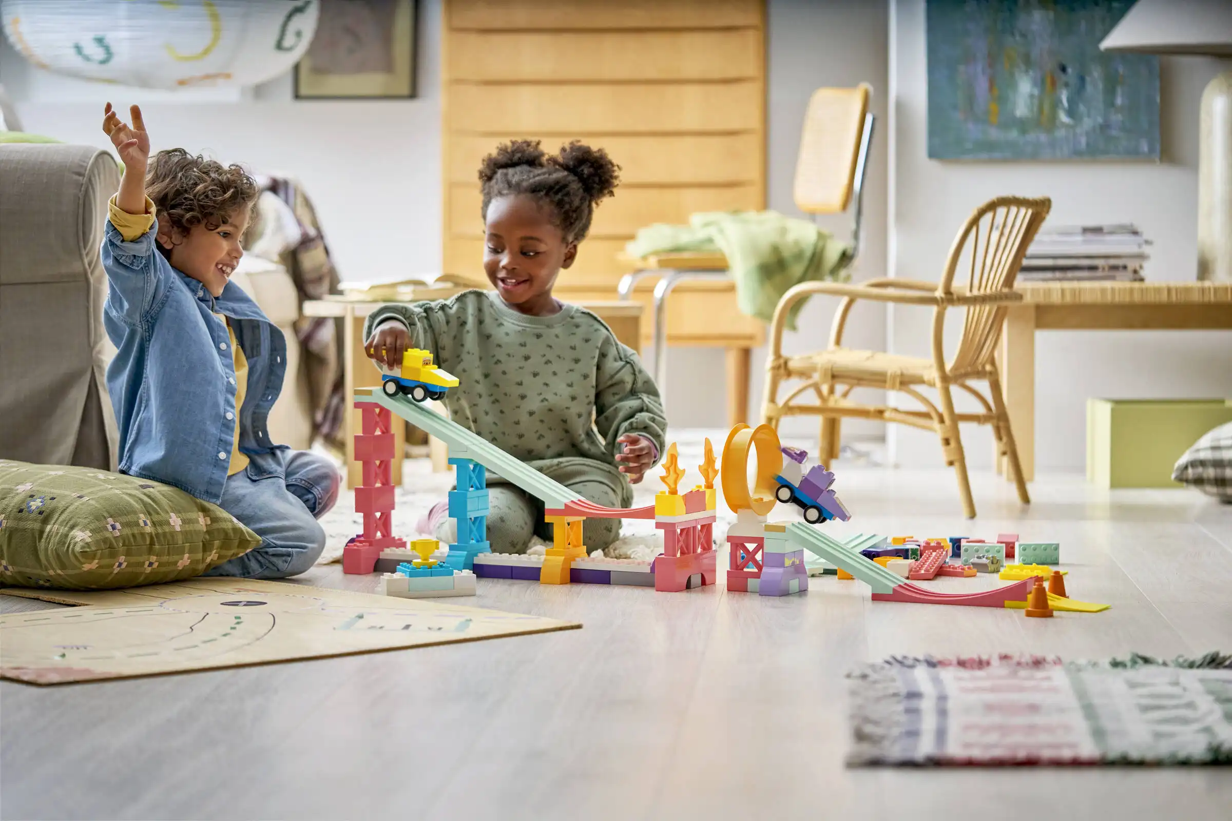 Zdjecie zestawu LEGO 10478 DUPLO Kreatywne rampy 3 w 1 z pojazdami 2