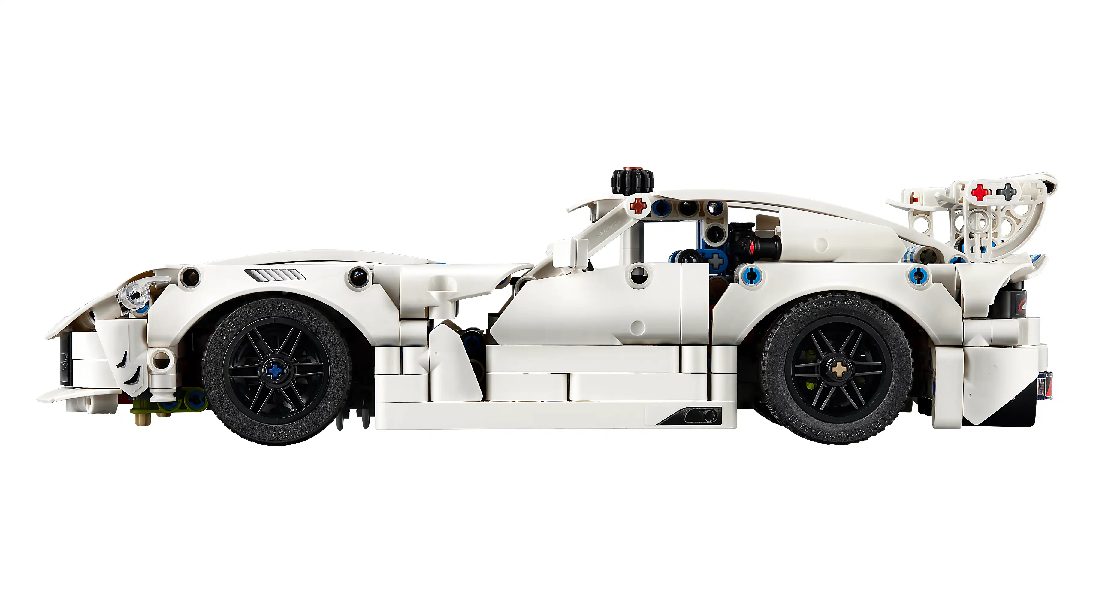 Zdjecie zestawu LEGO 42234 Technic Samochód sportowy Dodge Viper GTS-R 3