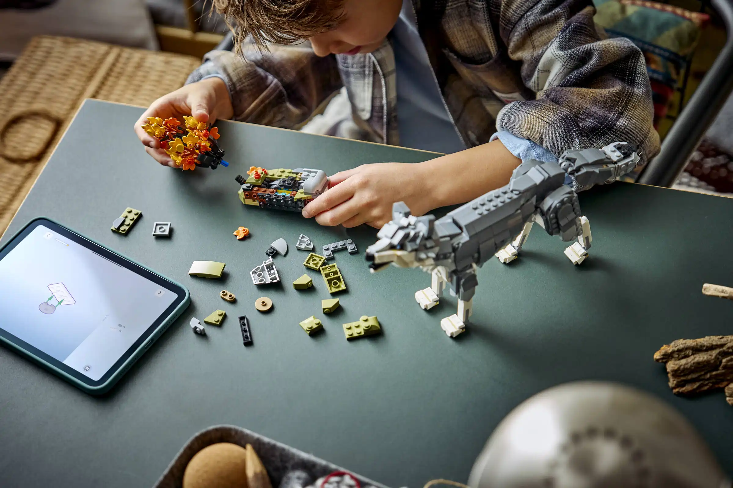 Zdjecie zestawu LEGO 31393 Creator 3 w 1 Leśne zwierzęta: Wilk szary 2