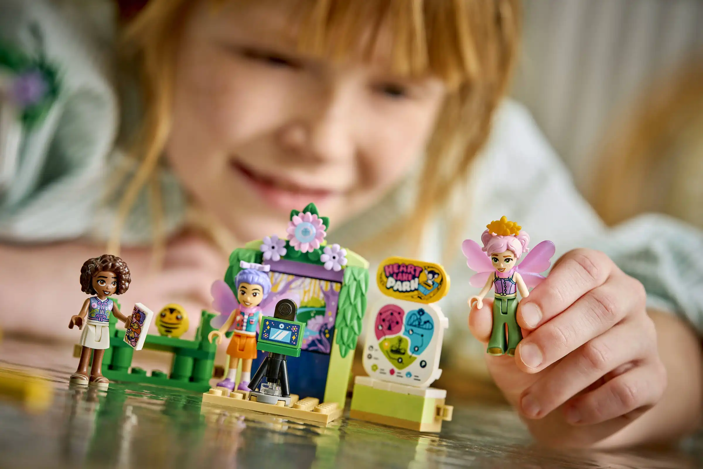 Zdjecie zestawu LEGO 42702 Friends Wróżkowa karuzela z kwiatami 3