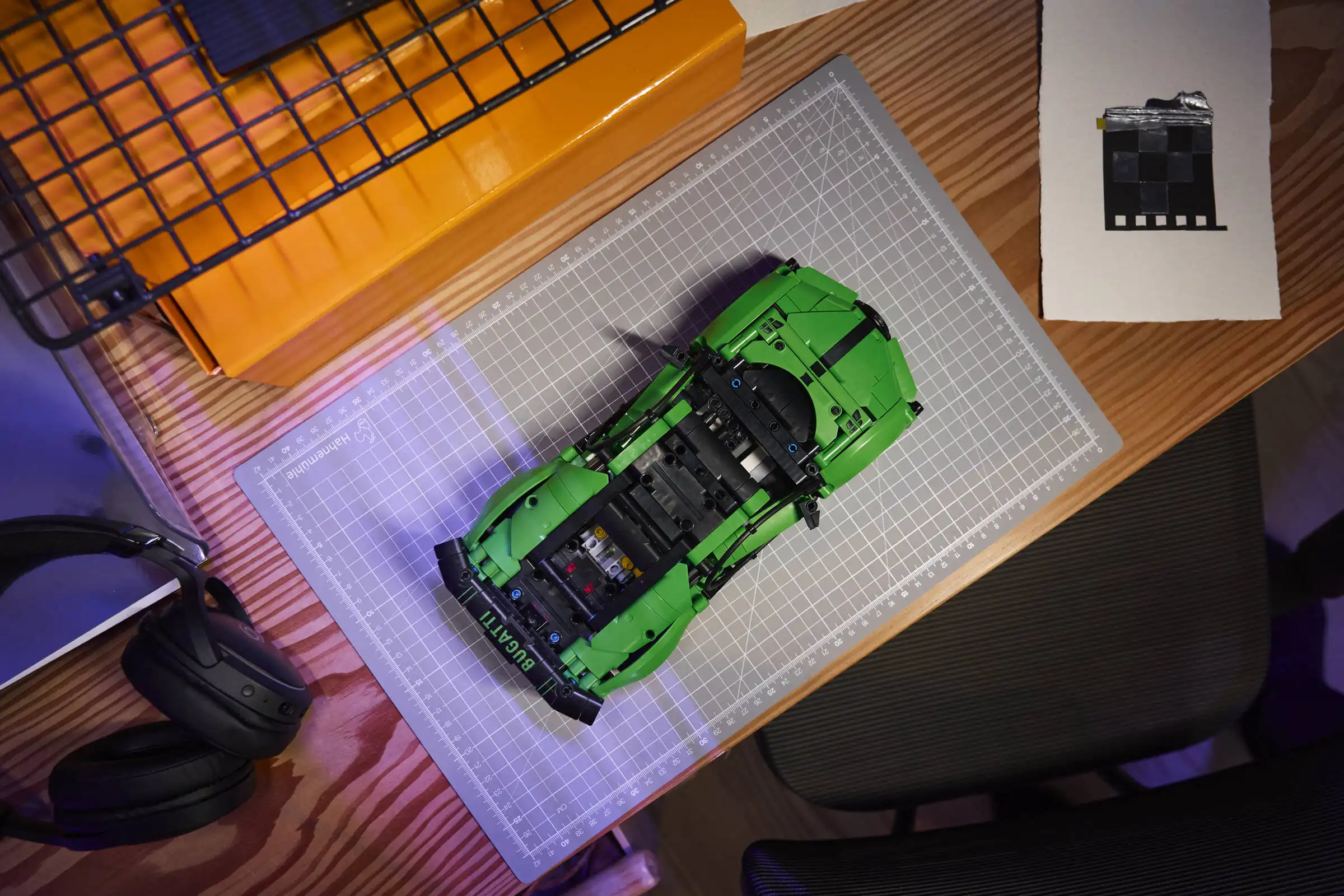 Zdjecie zestawu LEGO 42241 Technic Zielony hipersamochód Bugatti Chiron Pur Sport 2