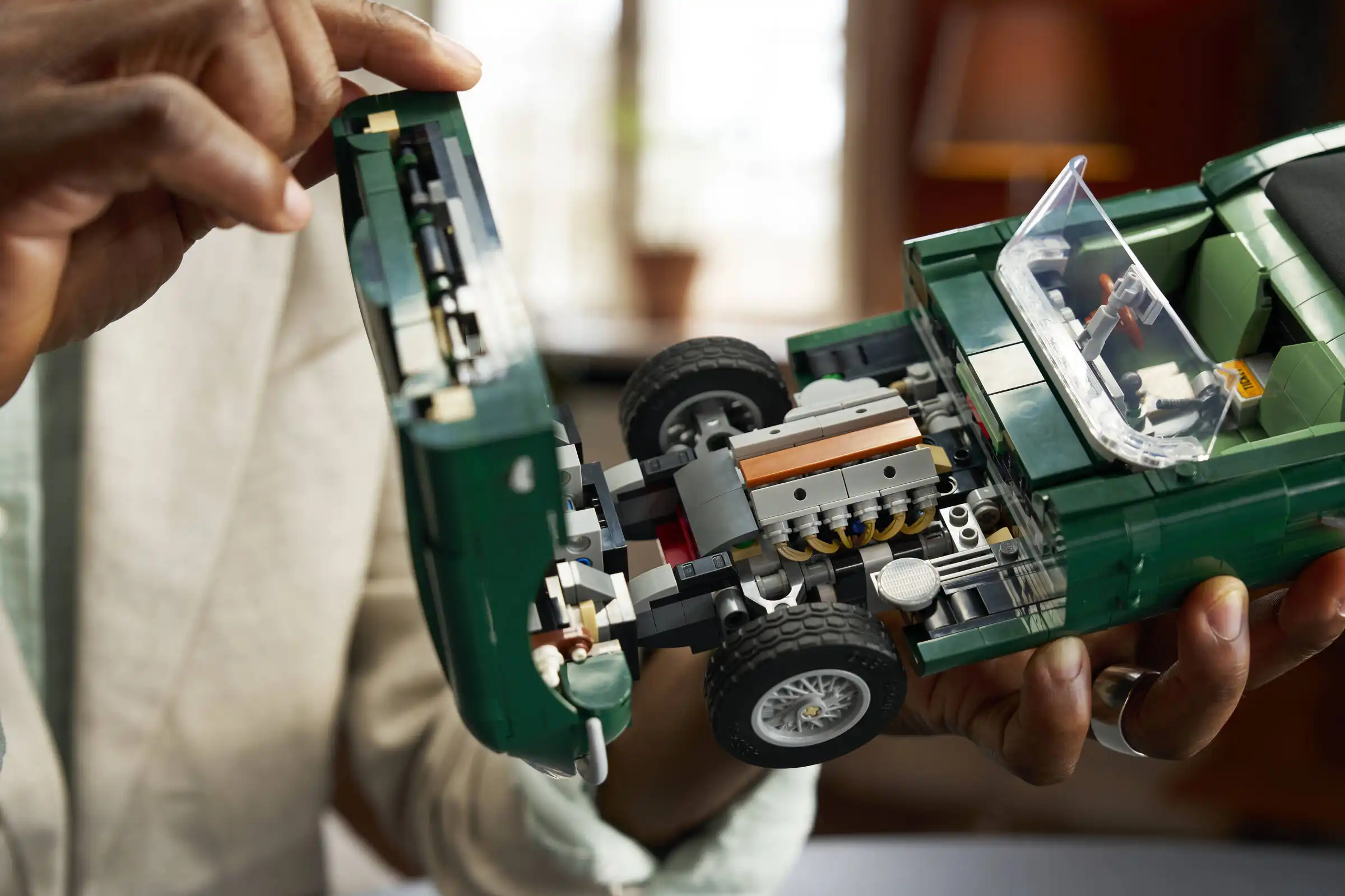 Zdjecie zestawu LEGO 11381 Icons Jaguar E-Type 4