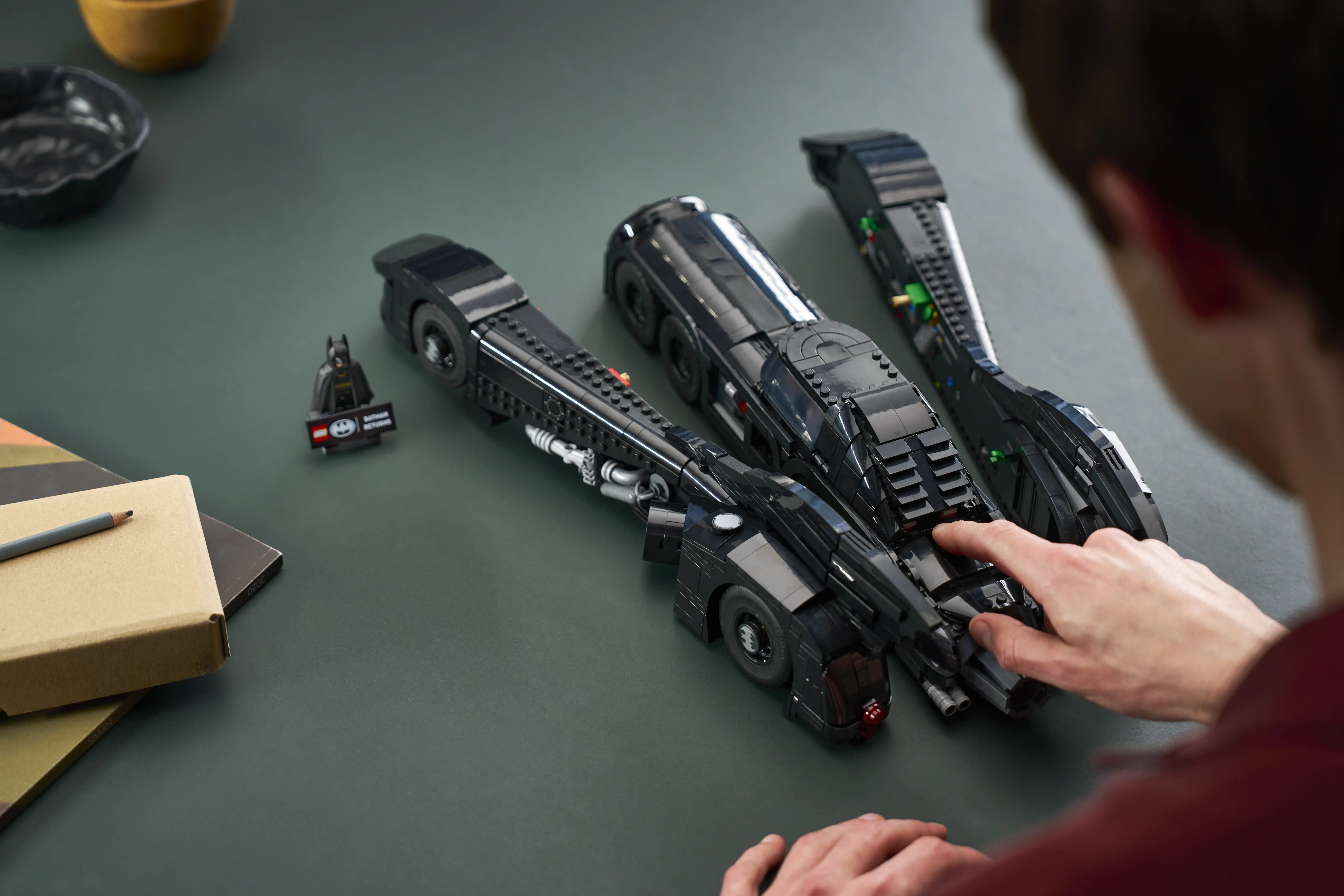 Zdjecie zestawu LEGO 76355 Batman Batmobil z filmu Powrót Batmana 3