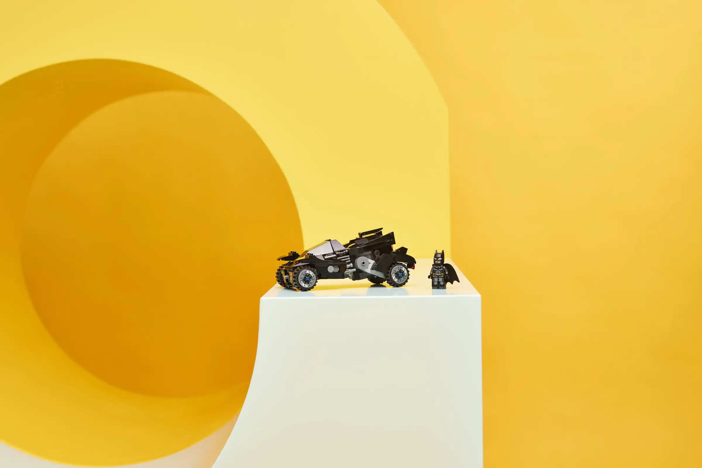 Zdjecie zestawu LEGO 67009 DC Batmobil z gry Batman™: Arkham 1
