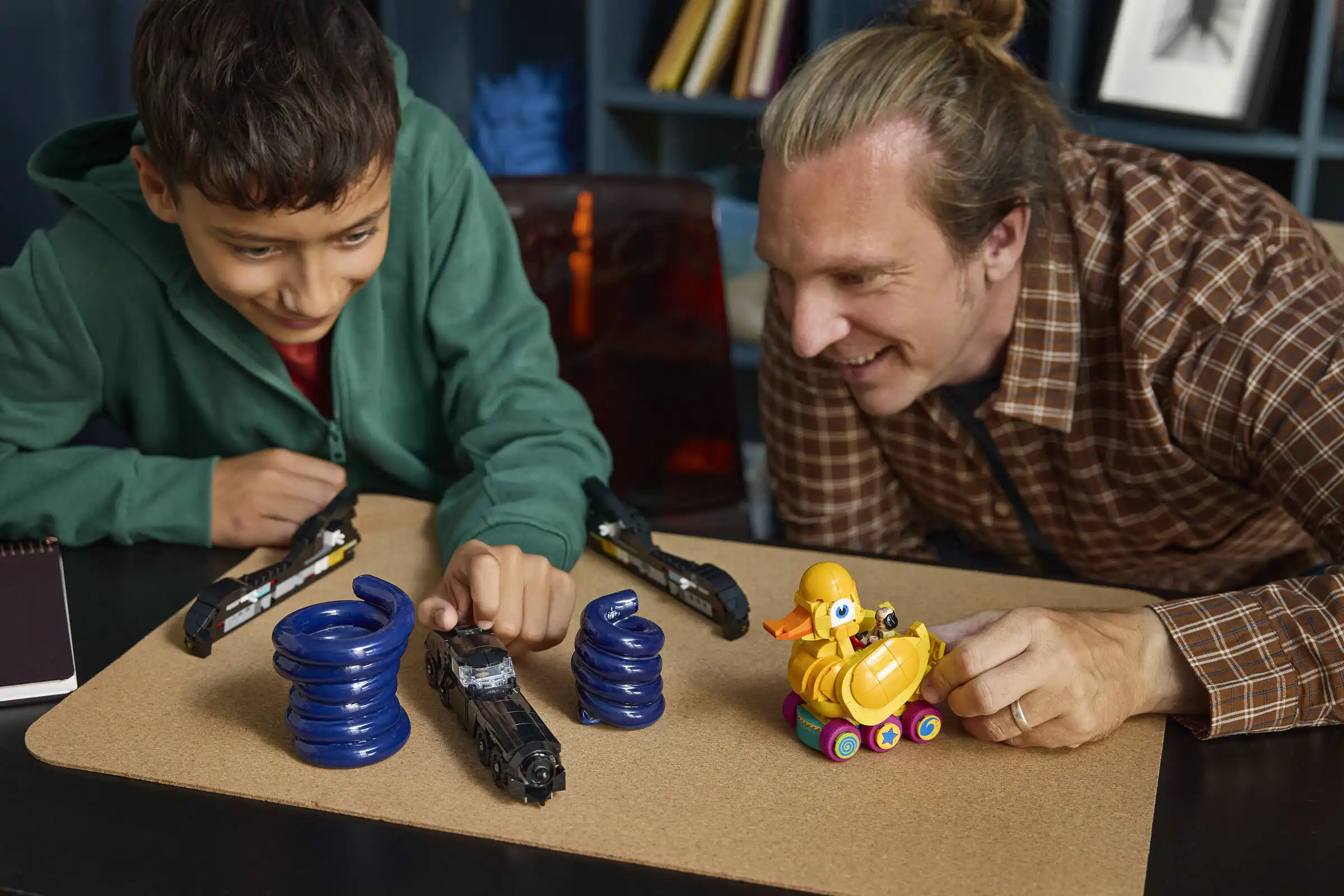 Zdjecie zestawu LEGO 67008 DC Batmobil i kaczka z filmu Powrót Batmana 1