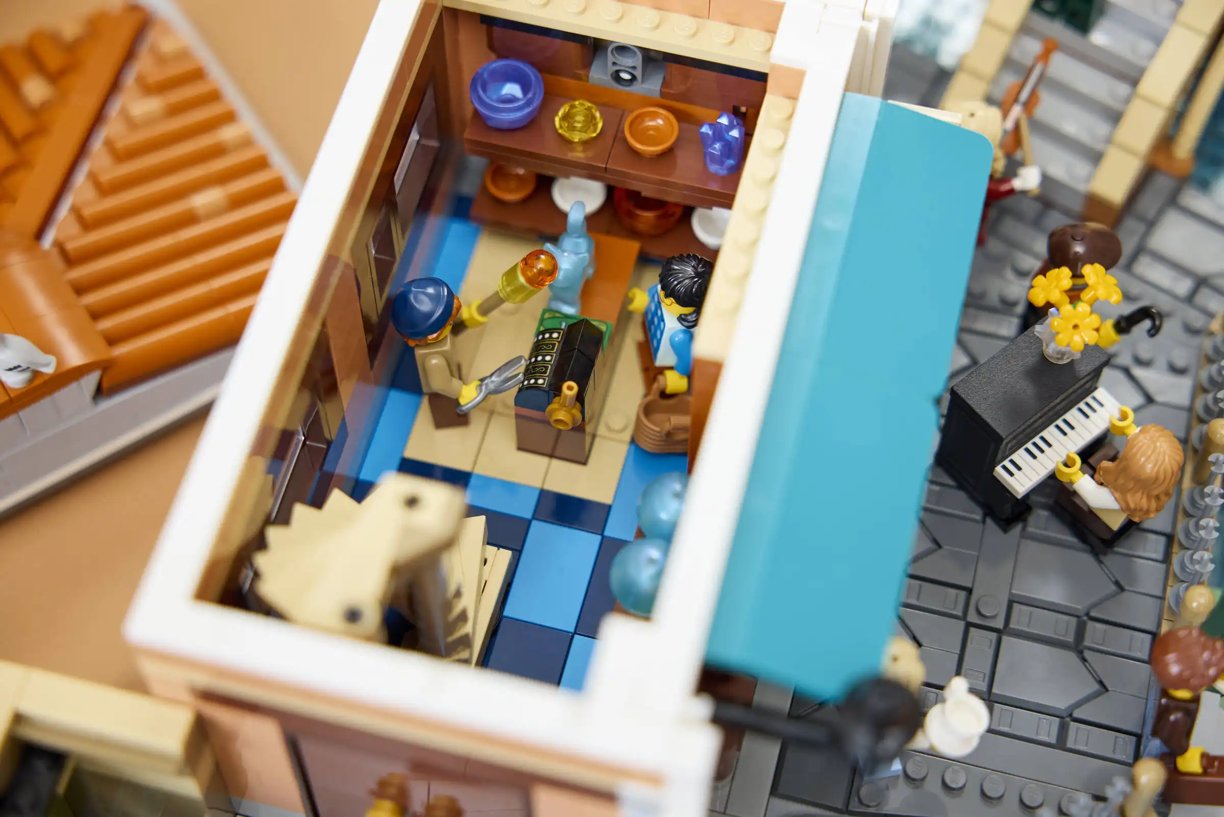 LEGO Icons 11388 – Wenecka okolica – zdjęcie 8
