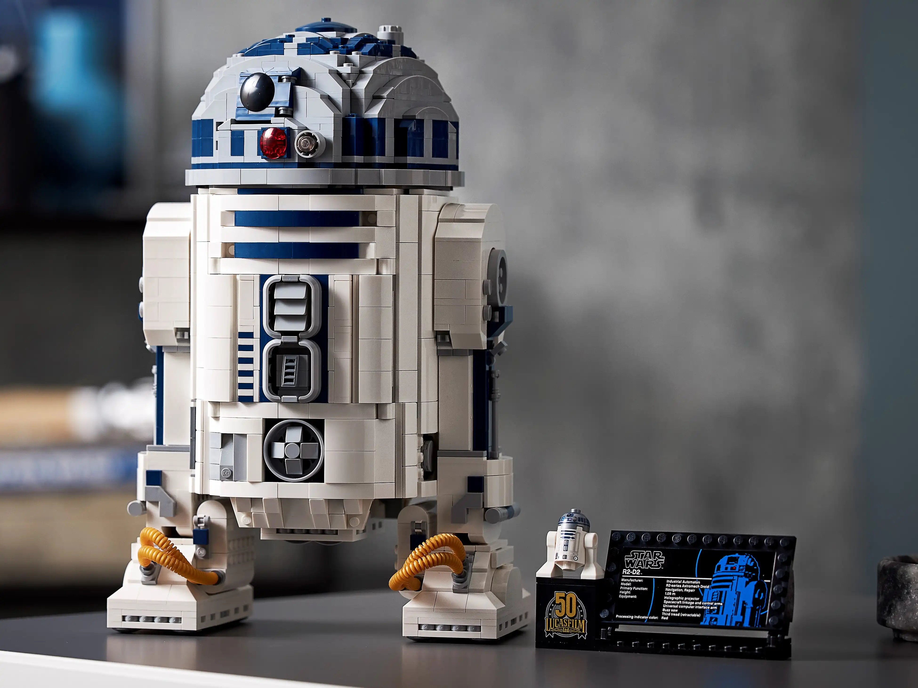 Zdjecie zestawu LEGO 75308 Star Wars R2-D2™ 3