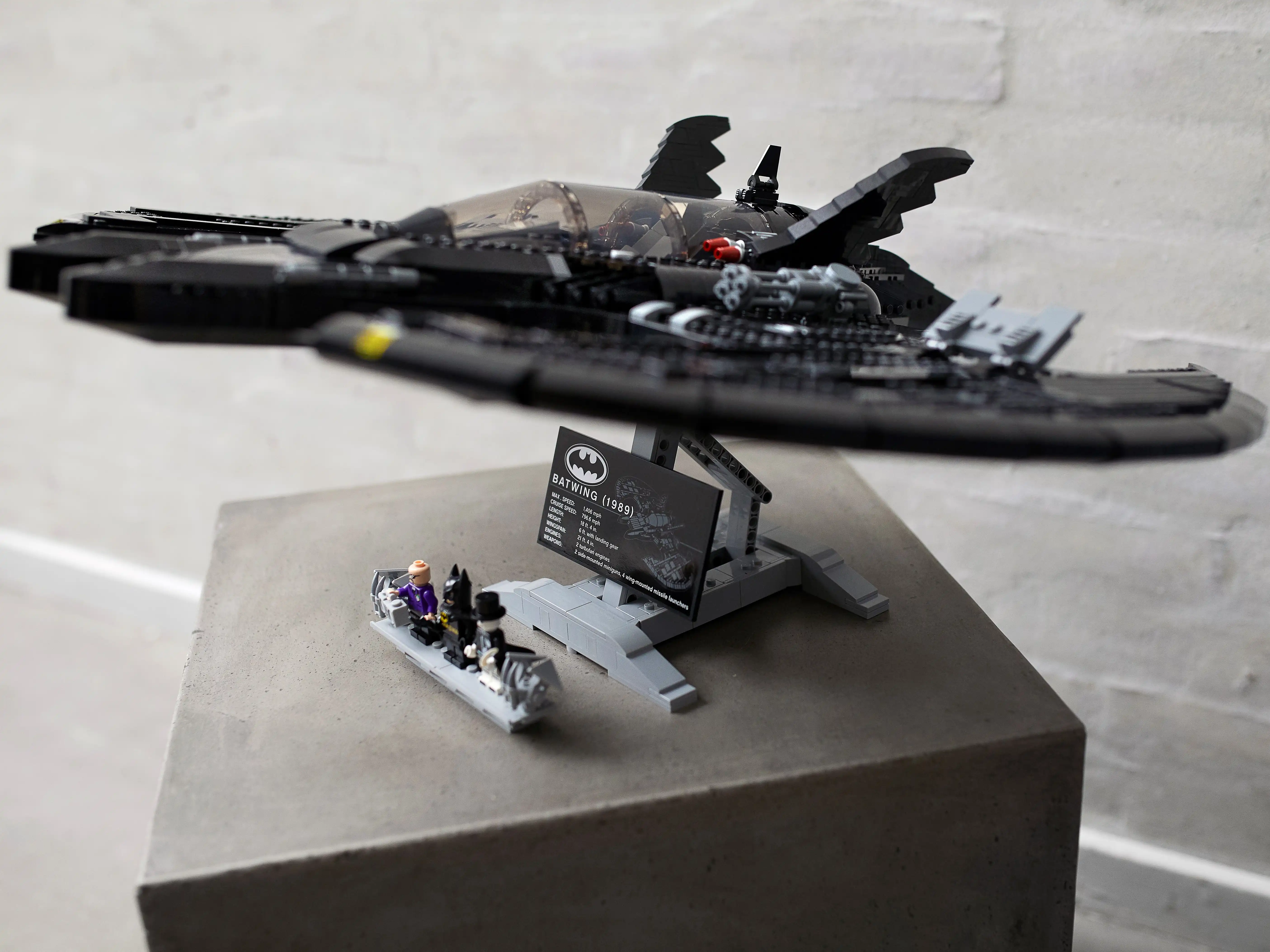 Zdjecie zestawu LEGO 76161 Batman Batwing z 1989 roku​ 4