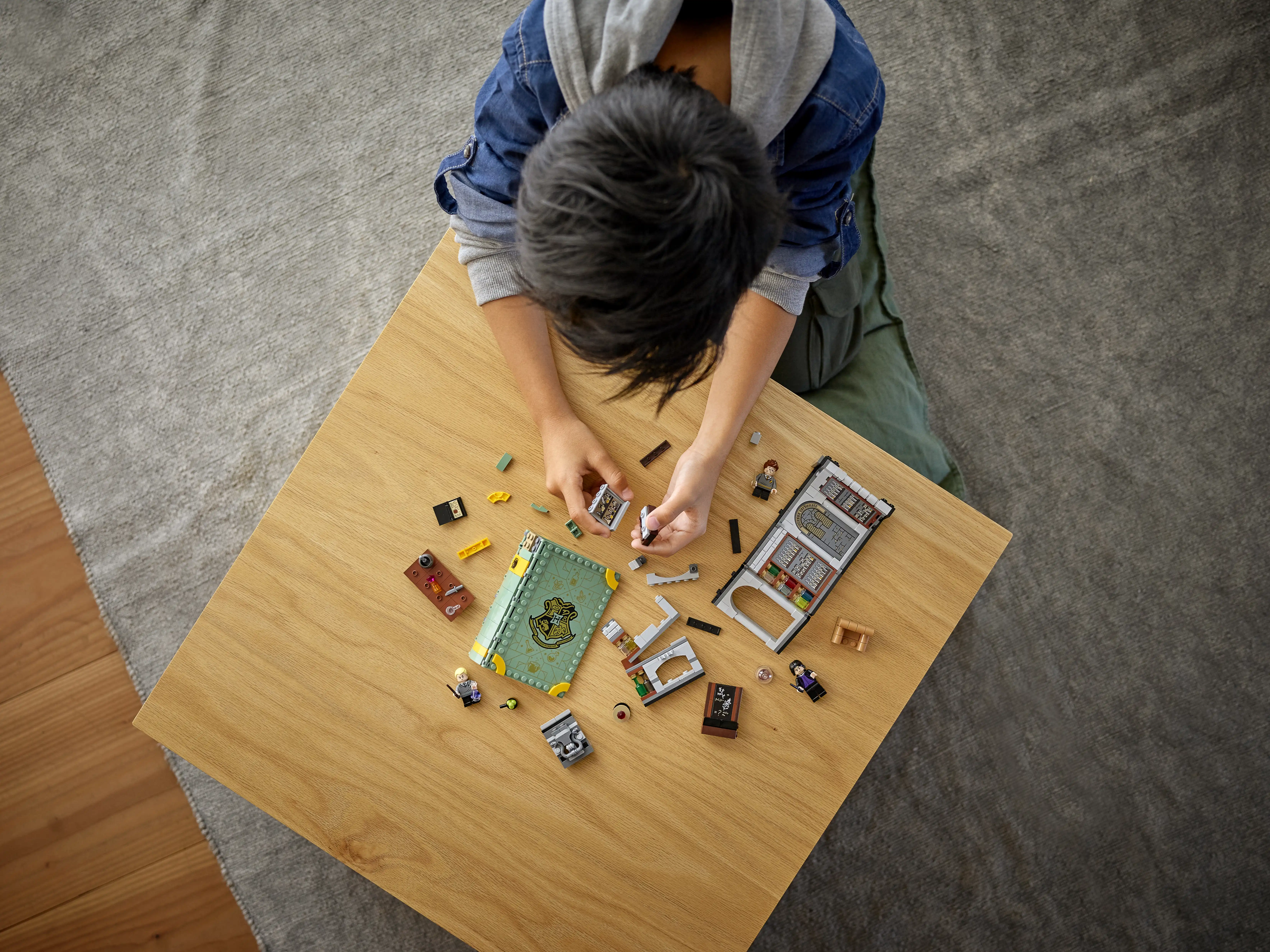 Zdjecie zestawu LEGO 76383 Harry Potter Chwile z Hogwartu™: zajęcia z eliksirów 2