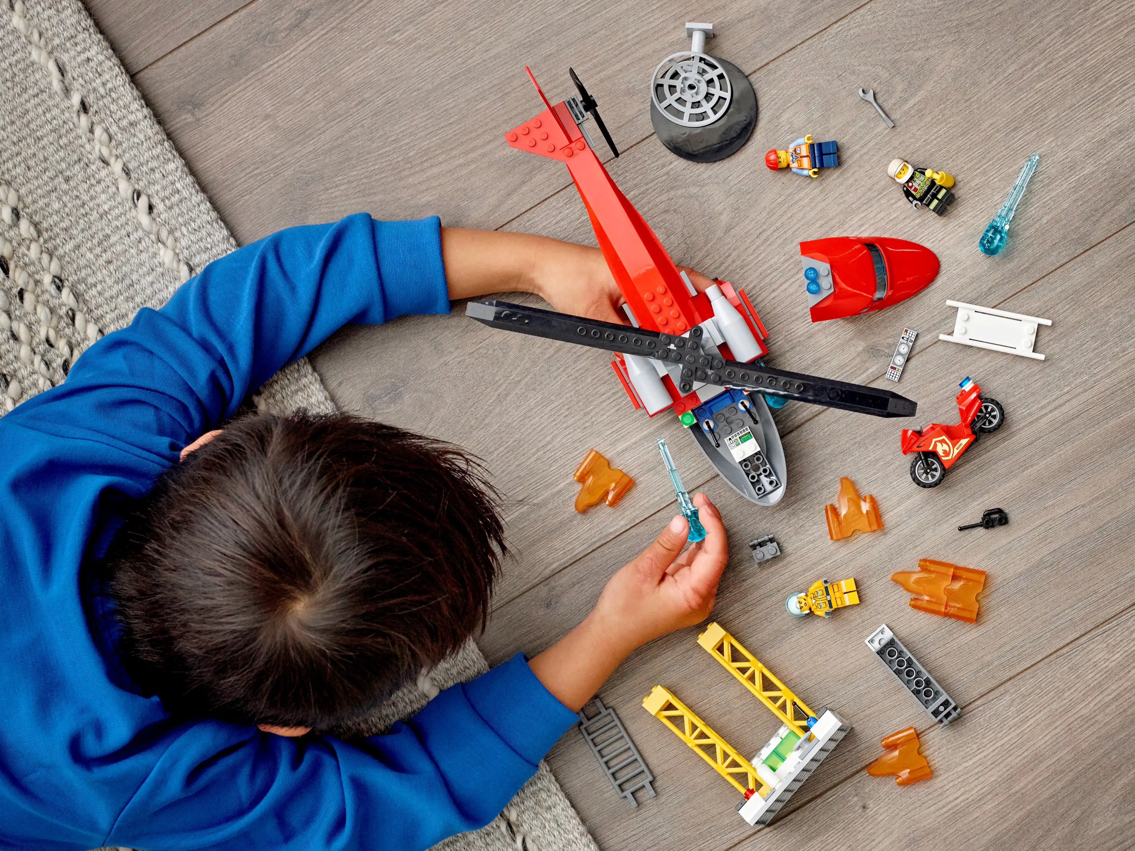 Zdjecie zestawu LEGO 60281 City Strażacki helikopter ratunkowy 1