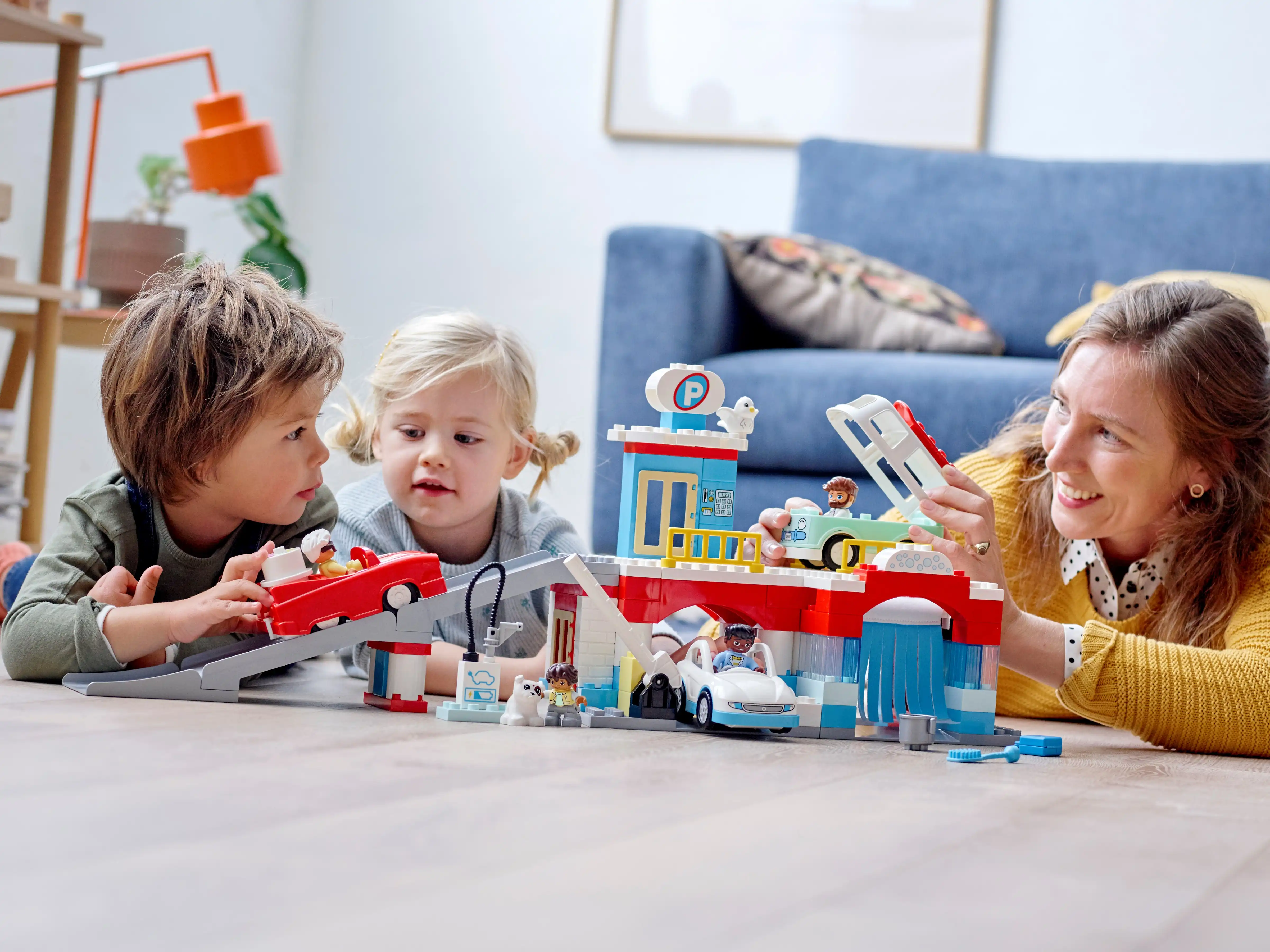Zdjecie zestawu LEGO 10948 Duplo Parking piętrowy i myjnia samochodowa 4