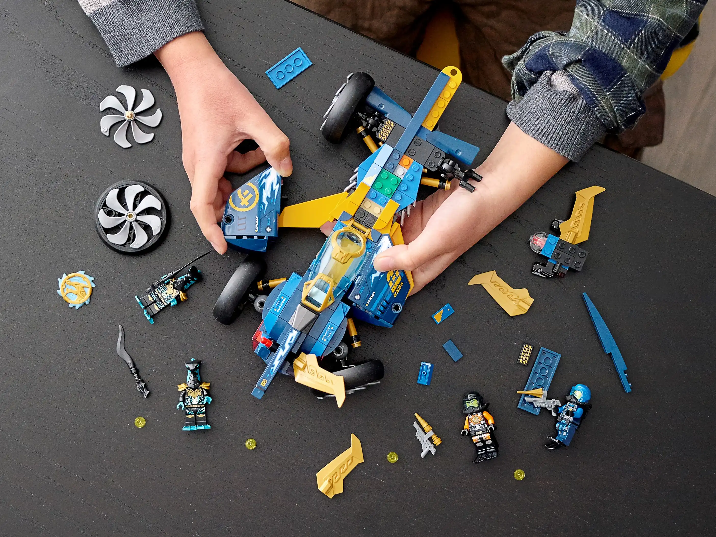 Zdjecie zestawu LEGO 71752 Ninjago Podwodny śmigacz ninja 2